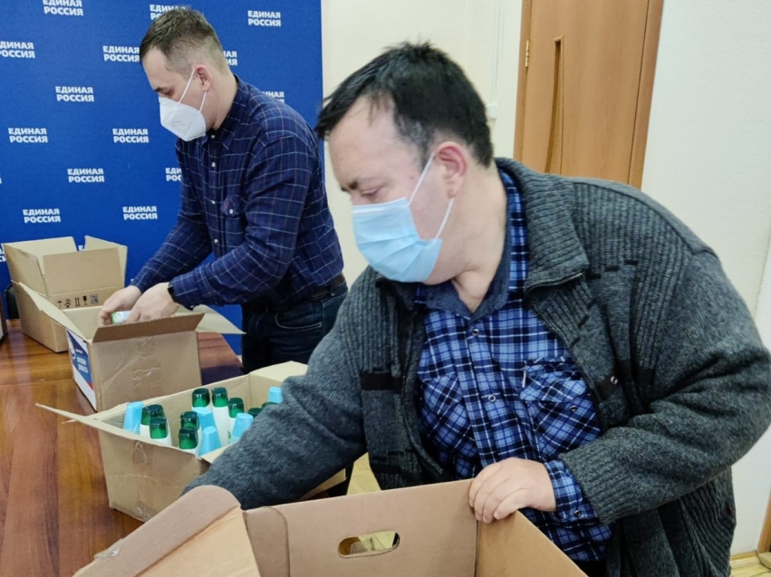 «Единая Россия» расширяет направления помощи беженцам и жителям Донбасса